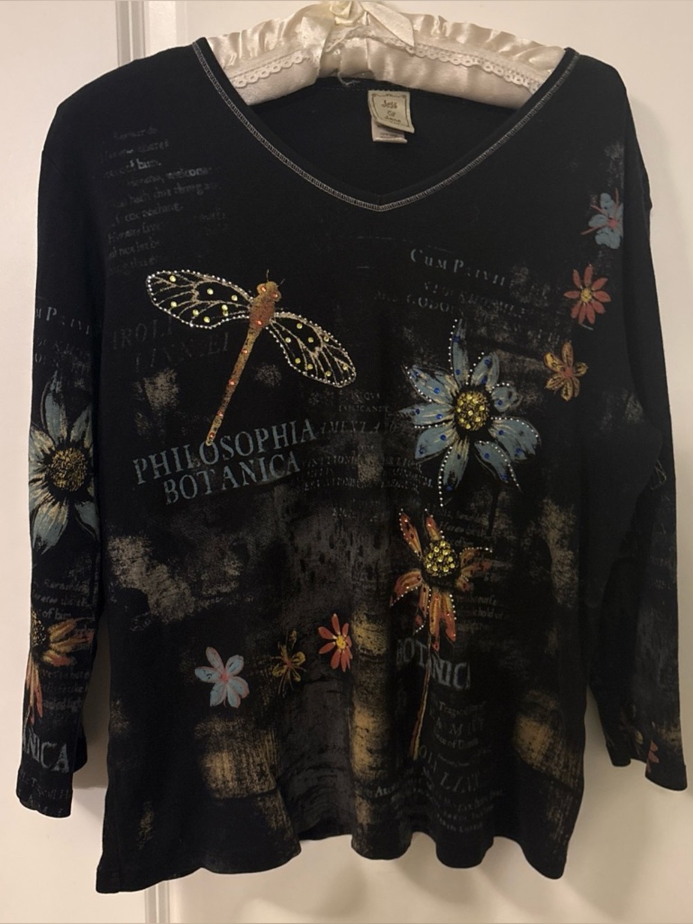 Vintage Jess & Jane Top-Black w/ Multicolor Print & Stones-V-Neckline-Large